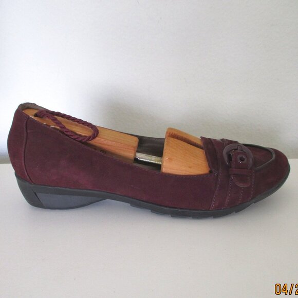 Kenneth Cole Reaction Womens Plum Suede Flat Loafer - Size 6M - Picture 4 of 10